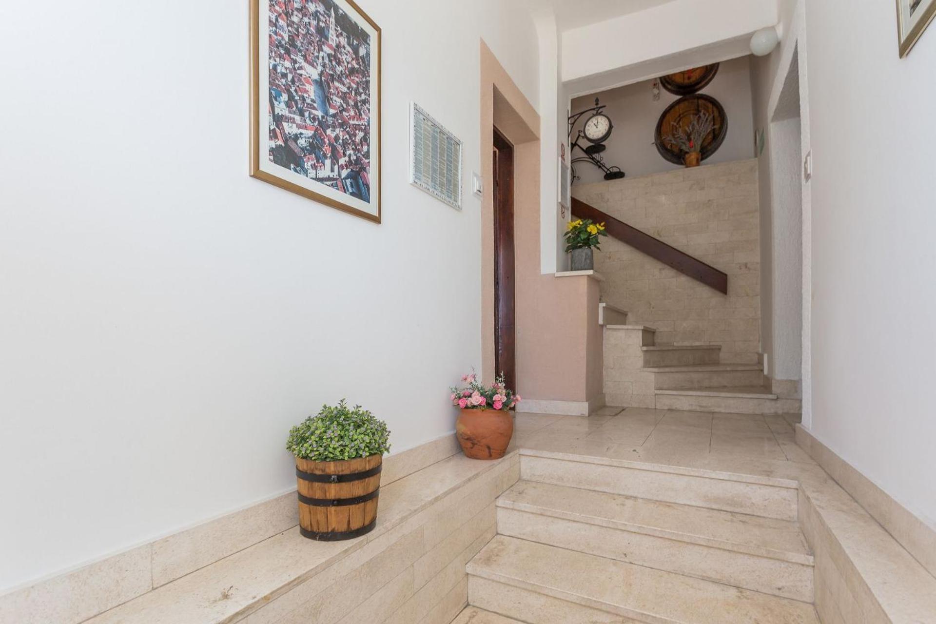 Apartments Verica - 15 M From Beach Krilo Eksteriør billede